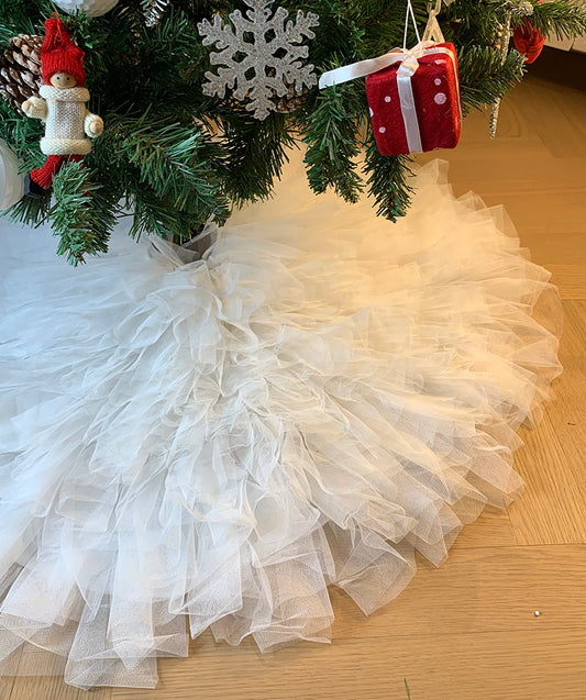 AOGU 48 Inch Fluffy Tulle Christmas Tree Skirt Vintage and Elegant Design Perfect for Christmas Tree Decorations White